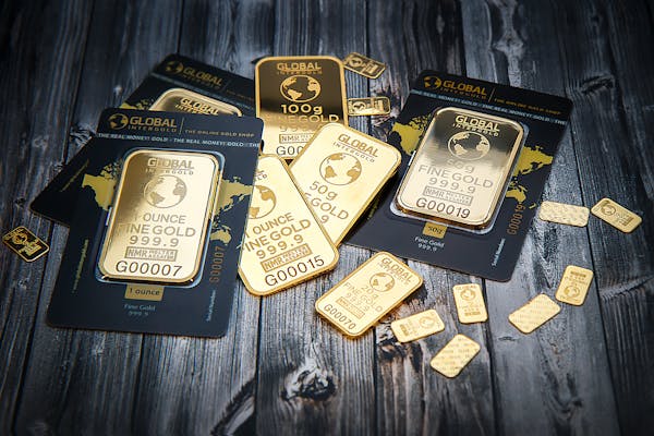 Reasons Why You Should Invest in Gold Before May 2024: Profit and Inflation Protection